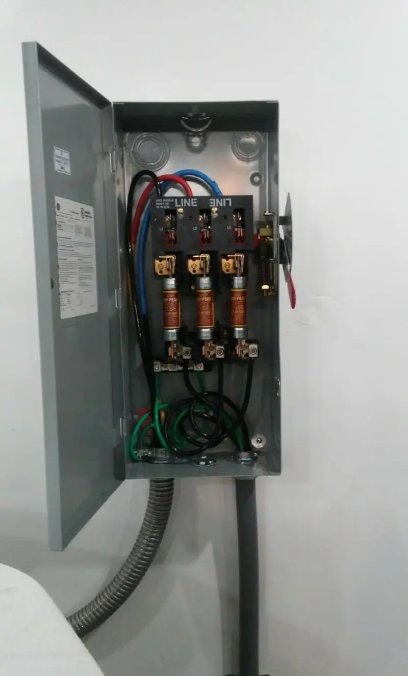 Three-phase disconnect switch installed for Smoke Detector Installation in Wendell